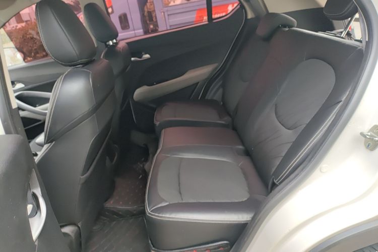 宝骏510 2017款 1.5L 自动时尚型中控内饰21