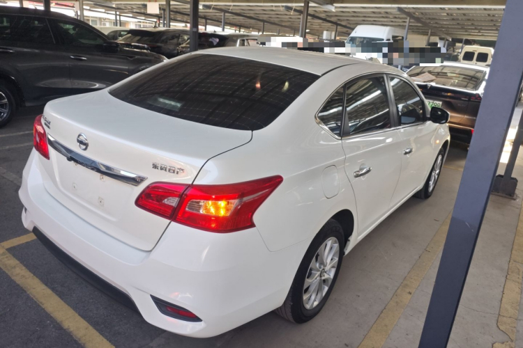 日产 轩逸 2022款 经典 1.6XE CVT舒适版车身外观7