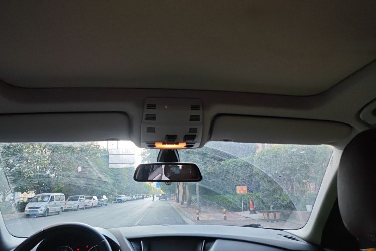 宝马X1 2014款 sDrive18i 时尚型局部细节22