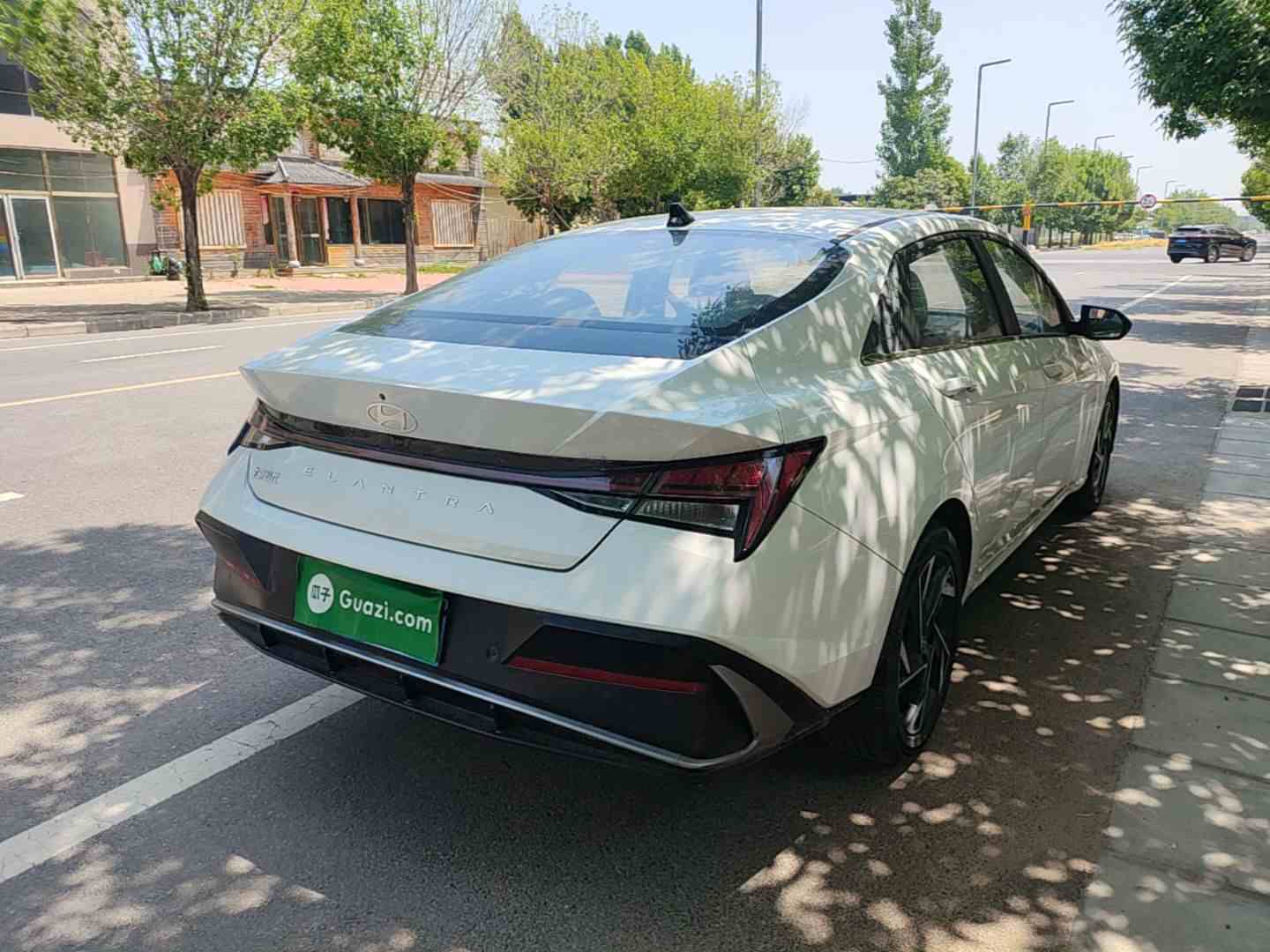 现代 伊兰特 2023款 1.5L CVT LUX尊贵版(5)