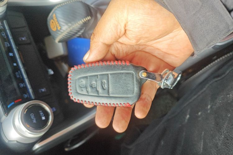 丰田 RAV4荣放 2020款 双擎 2.5L E-CVT四驱旗舰版中控内饰11