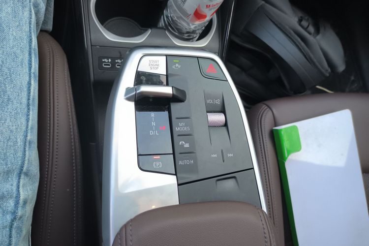 宝马X1 2023款 sDrive25Li X设计套装中控内饰18