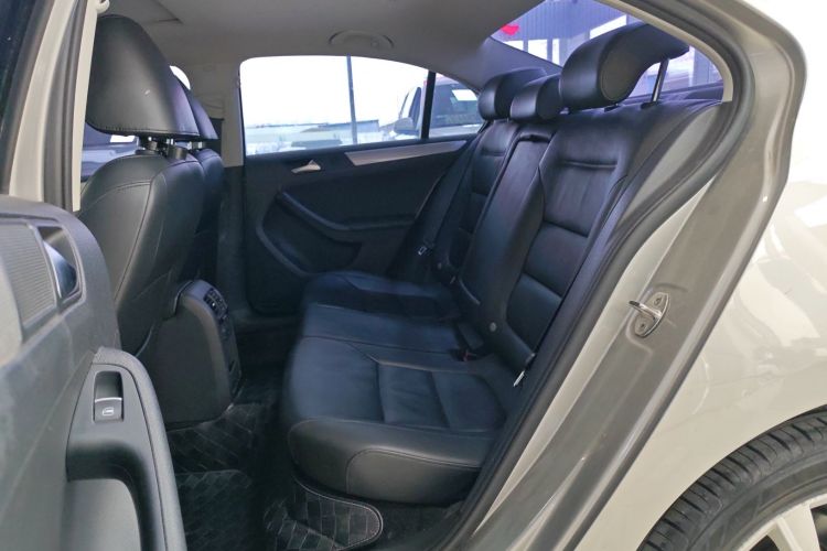 大众 速腾 2014款 改款 1.6L 自动舒适型中控内饰7004