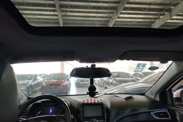 奇瑞 艾瑞泽5 2016款 1.5L 手动领锐版局部细节22