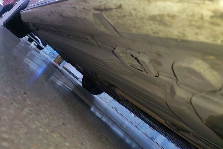 奔驰C级 2023款 C 260 L 运动版局部细节9001