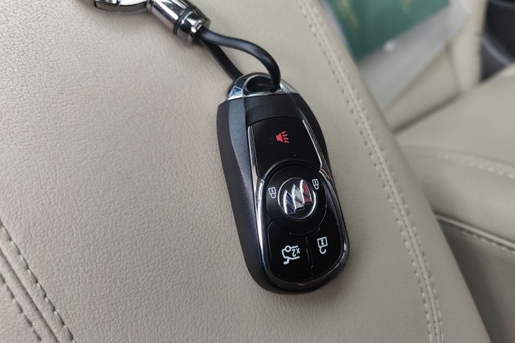 别克 君威 2020款 552T 精英型中控内饰11