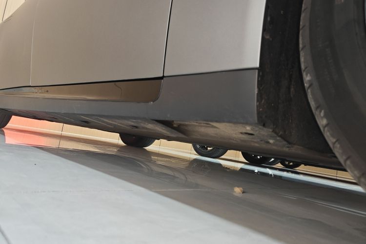 小鹏P7 2020款 670E局部细节9001