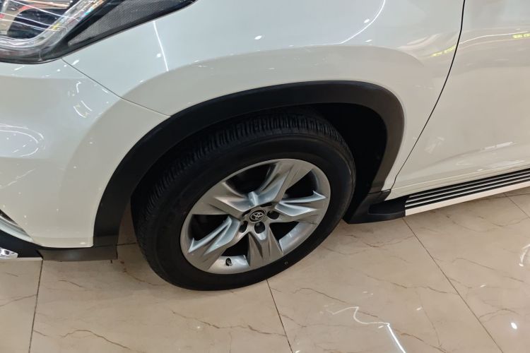 丰田 汉兰达 2017款 2.0T 四驱豪华版 7座车身外观6007