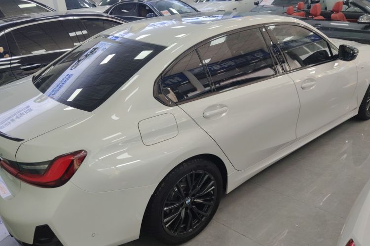 宝马3系 2023款 325Li M运动曜夜套装车身外观7