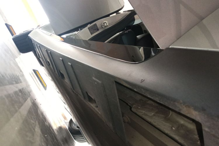 小鹏P7 2020款 706G机舱底盘29