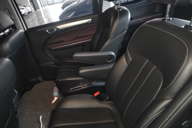 广汽传祺 传祺M6 2021款 PRO 270T DCT豪华版中控内饰21