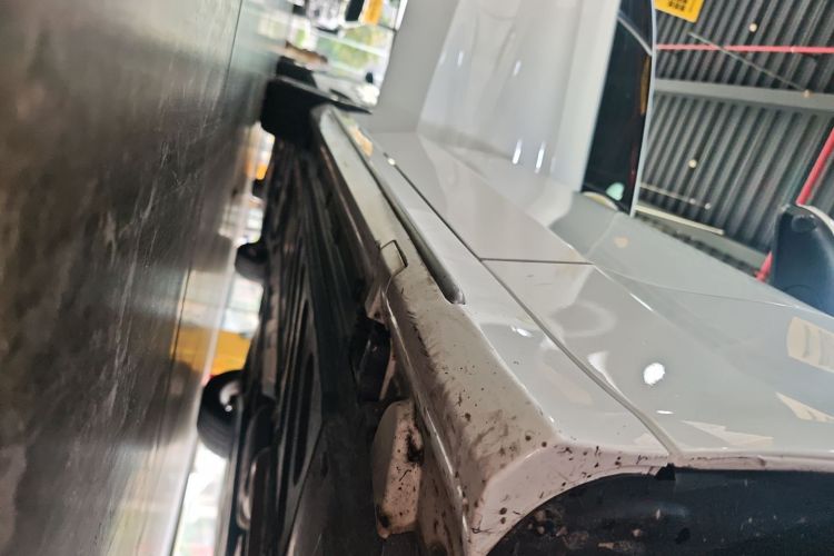 奔驰C级 2019款 C 180 L 时尚型运动版局部细节9001