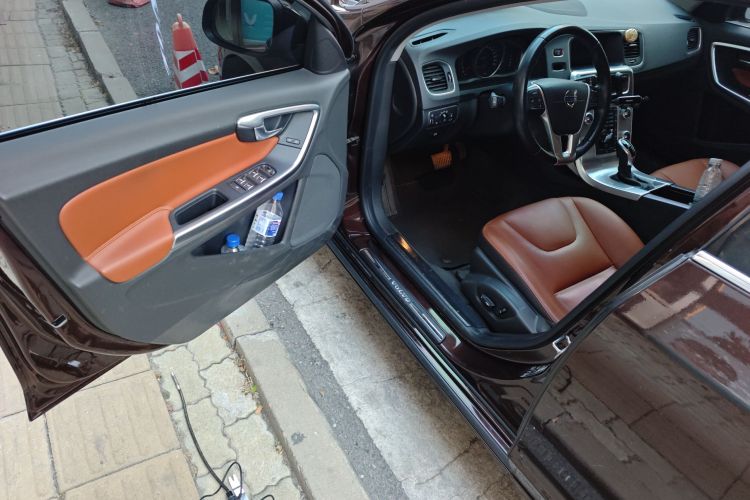 沃尔沃S60 2017款 S60L T3 智行版中控内饰7003