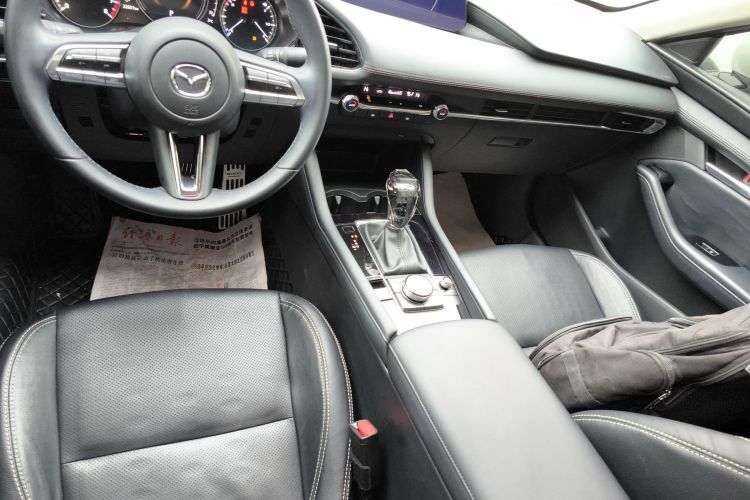 马自达3 昂克赛拉 2021款 2.0L 自动质炫版中控内饰18