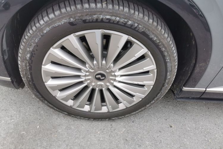 乐道L90 2025款 Ultra 六座版车身外观6007