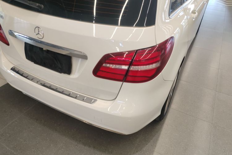 奔驰B级 2015款 B 200 时尚型车身外观6006