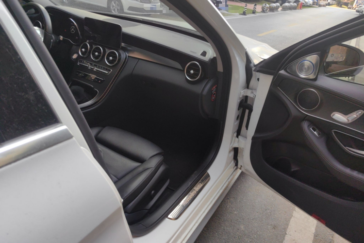 奔驰C级 2021款 C 200 L 时尚型运动版局部细节9005