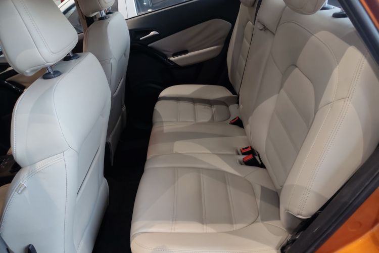 名爵 锐腾 2015款 2.0TGI TST豪华版中控内饰7004