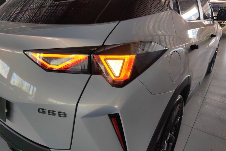 广汽传祺 传祺GS3 2023款 影速 270T 劲享版车身外观9