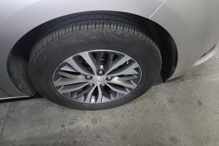 别克GL8 2022款 ES陆尊 653T 舒适型车身外观10