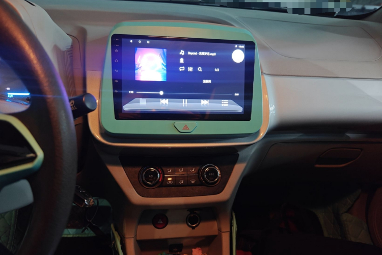 江铃集团新能源 易至EV2 2024款 201km 舒适型中控内饰16