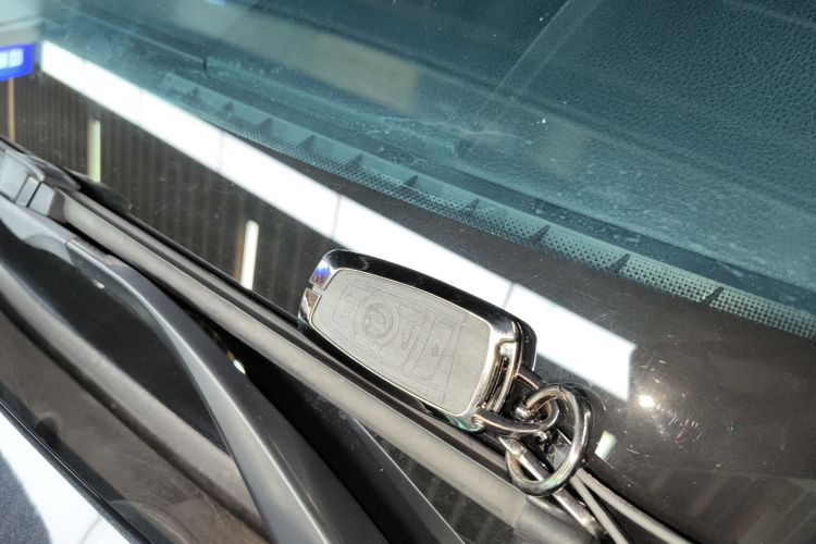 宝马5系 2014款 525Li 豪华设计套装中控内饰7001