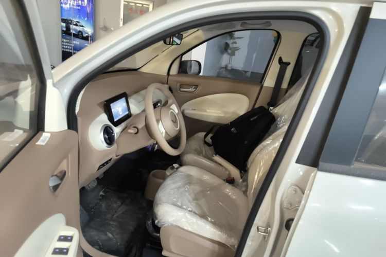 五菱汽车 宏光MINIEV 2025款 四门版 进阶款中控内饰19