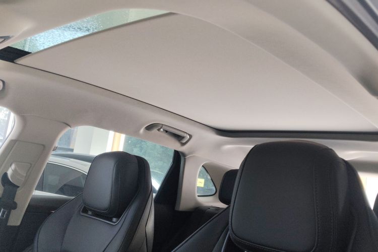 红旗HS3 PHEV 2024款 PHEV 115km 劲为版中控内饰22