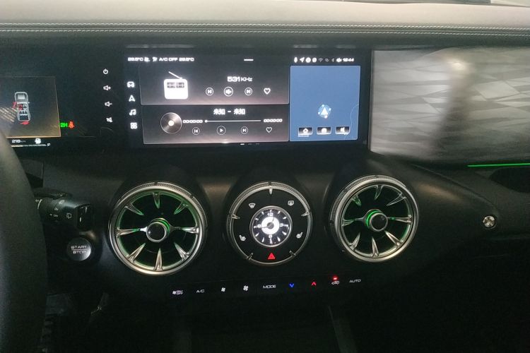 坦克300 2024款 2.0T 挑战者中控内饰16