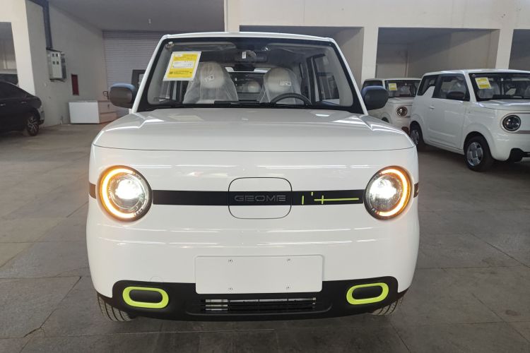 吉利银河 熊猫 2025款 210km 元气熊车身外观2