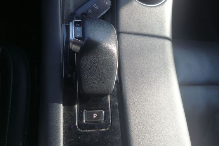 鸿蒙智行 问界M5 2022款 增程四驱性能版中控内饰18