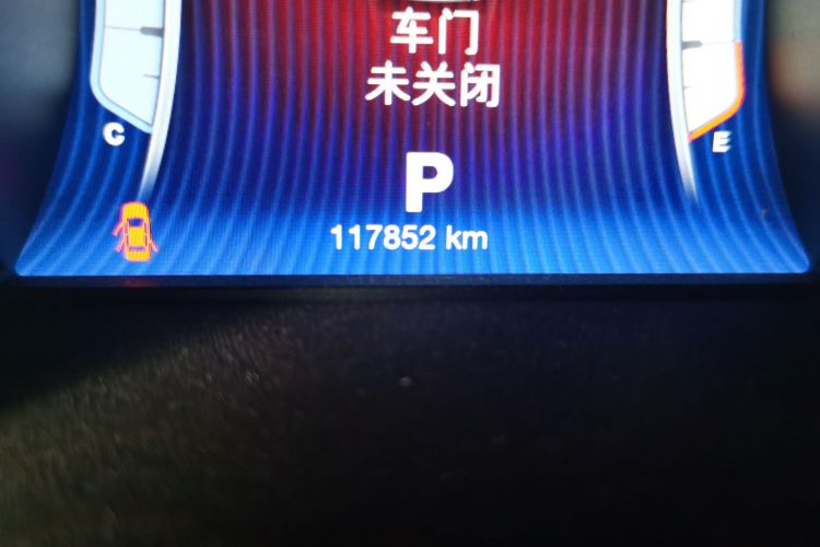 玛莎拉蒂 总裁 2013款 3.0T 标准型中控内饰15