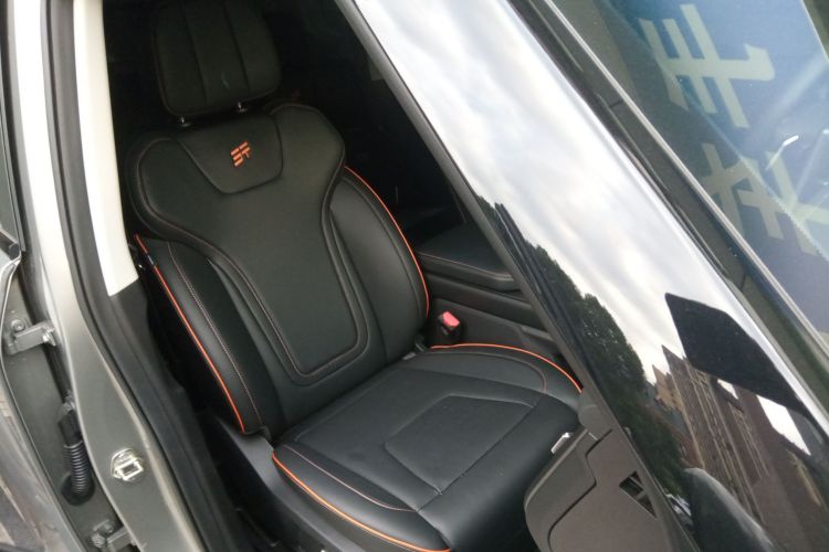 捷途自由者 2025款 2.0TD 自动XWD征服局部细节41