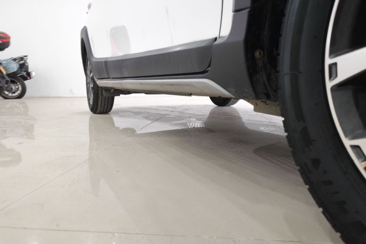 丰田 YARiS L 致炫 2021款 致炫X 1.5L CVT豪华版局部细节9001