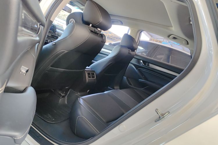 本田 英仕派 2019款 260TURBO 精致版 国VI中控内饰7004