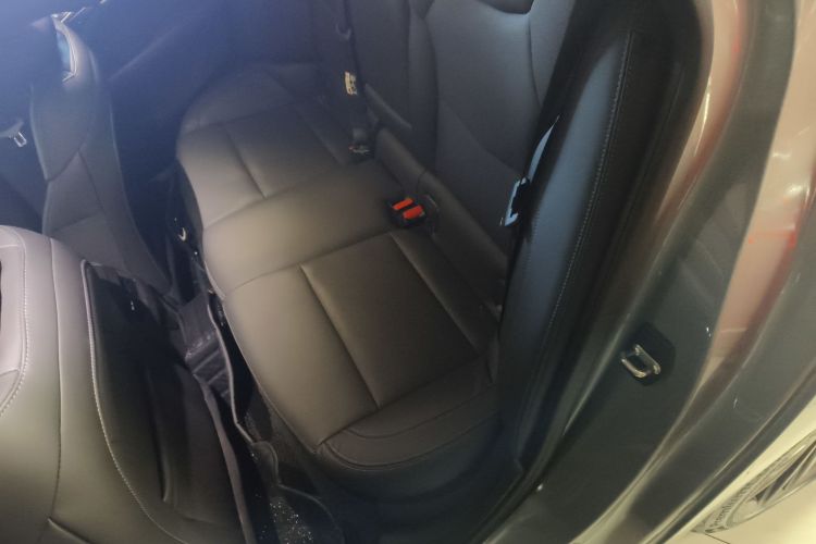 凯迪拉克CT4 2023款 28T 豪华型中控内饰21