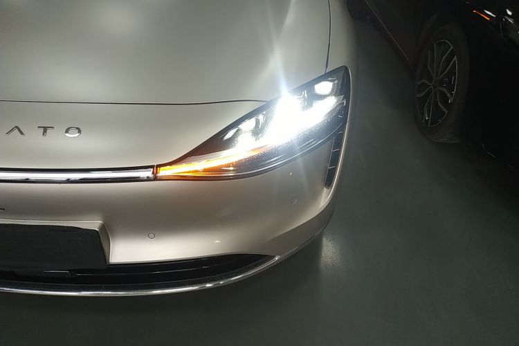 鸿蒙智行 享界S9 2024款 纯电 Ultra 四驱旗舰版局部细节36