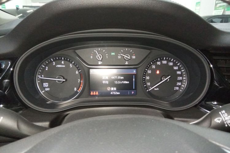 别克 君威 2023款 552T 智享型中控内饰14