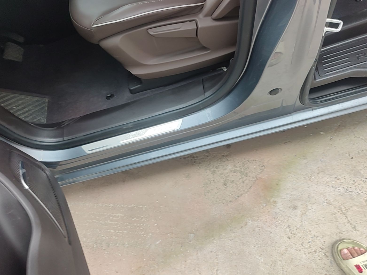 Roewe iMAX8