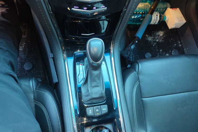 凯迪拉克ATS-L 2017款 28T 时尚型中控内饰18