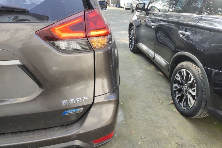 日产 奇骏 2017款 2.0L CVT舒适版 2WD车身外观6006