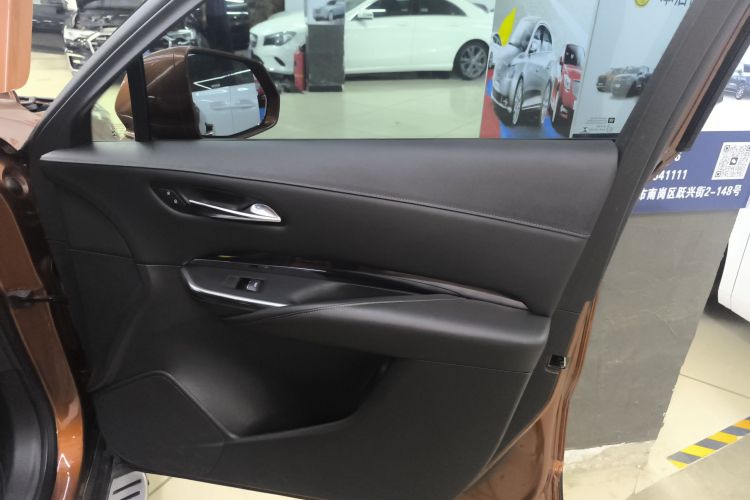 凯迪拉克XT4 2018款 28T 两驱技术型中控内饰42