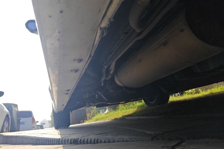 上汽大通MAXUS 大通G20 2020款 2.0T 汽油自动豪华行政版局部细节9003