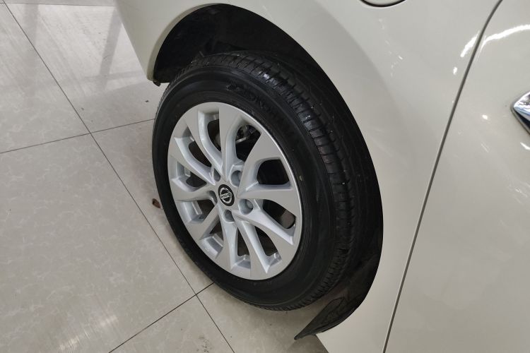 日产 轩逸 2024款 改款二 经典 1.6XE CVT舒适版车身外观6008