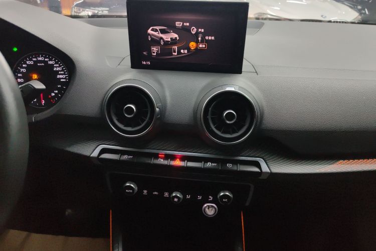 奥迪Q2L 2020款 35 TFSI 时尚动感型中控内饰16