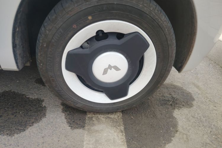 五菱汽车 宏光MINIEV 2024款 第三代 215km 青春版车身外观10