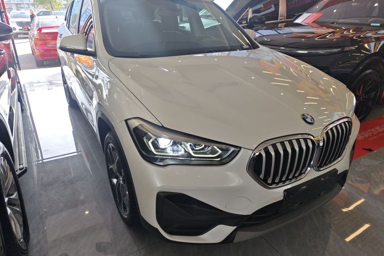 宝马X1 2022款 sDrive25Li 领先型车身外观3