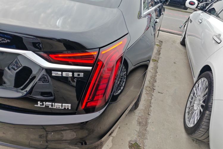 凯迪拉克CT6 2019款 28T 豪华型车身外观9