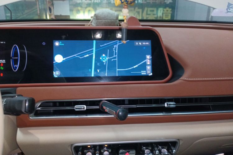 欧拉好猫 2022款 莫兰迪版 400km标准续航 尊贵型 三元锂中控内饰16