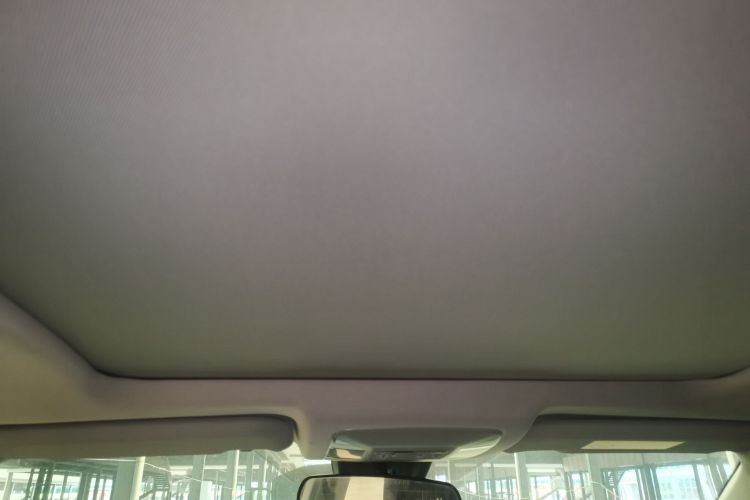 丰田 威兰达 2023款 2.0L CVT四驱豪华PLUS版局部细节22